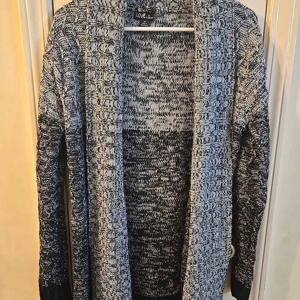 Love Women's Black and Gray Knit Cardigan
